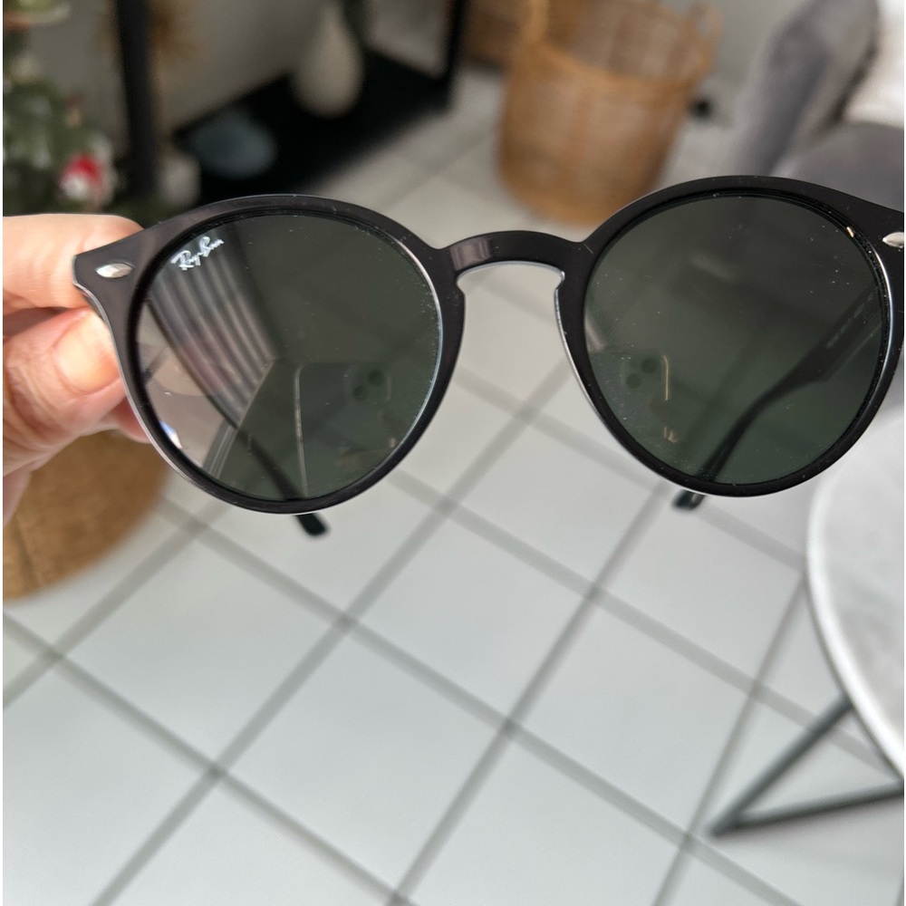 Ray-Ban sunglasses (women)